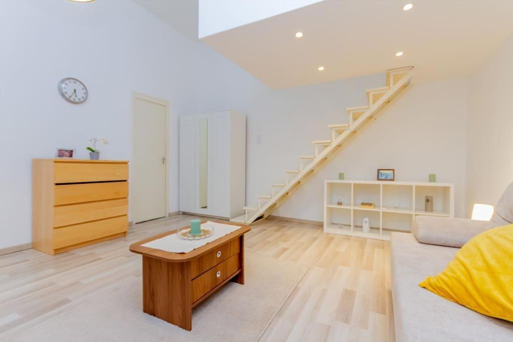 Cozy Nest By The Andrassy Avenue Apartman Budapest